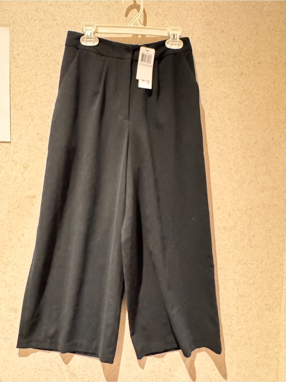 Black Wide-Leg Cropped Dress Pants